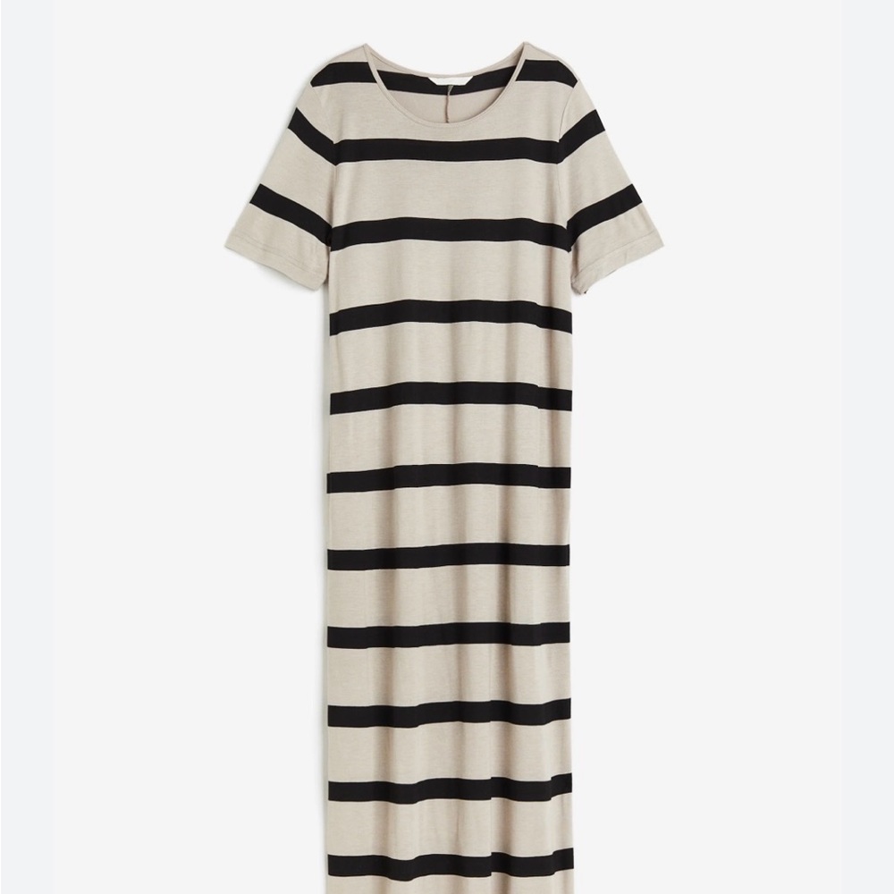 Striped Short-Sleeve Dress in Cream and Black